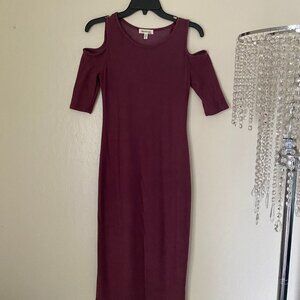 Monteau Los Angeles Cold Shoulder Long Sweater Dress Maroon BodyCon Fit Medium